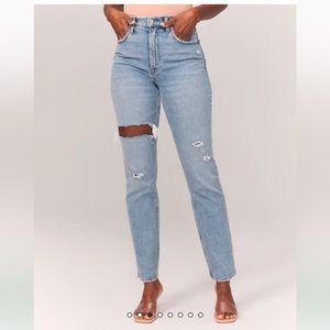 Abercrombie Curve Love Ultra High Rise 90s Straight Jean, Size 30S